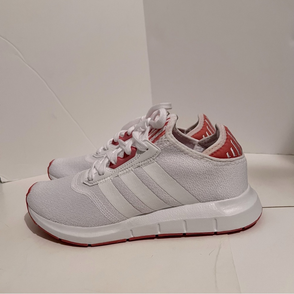 Women’s Adidas Originals Swift Run X W Sneakers, White/Pink, Size 6 1/2 - Picture 7 of 13